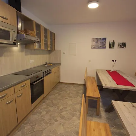 Im Haus Schiefertal, *